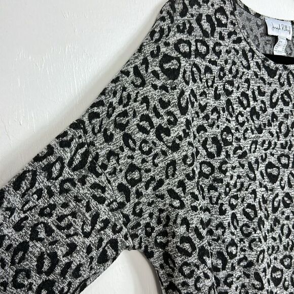 Joseph Ribkoff Leopard Print Asymmetrical Hem Long Sleeve Top Tunic Size 12 - Picture 2 of 6
